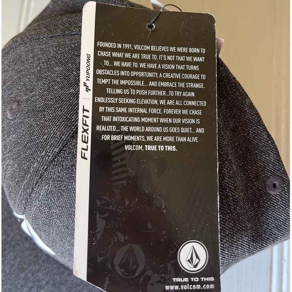 Volcom Full Stone Flexfit Hat Cap Charcoal Mens Large XL Gray Logo NWT - Picture 7 of 13